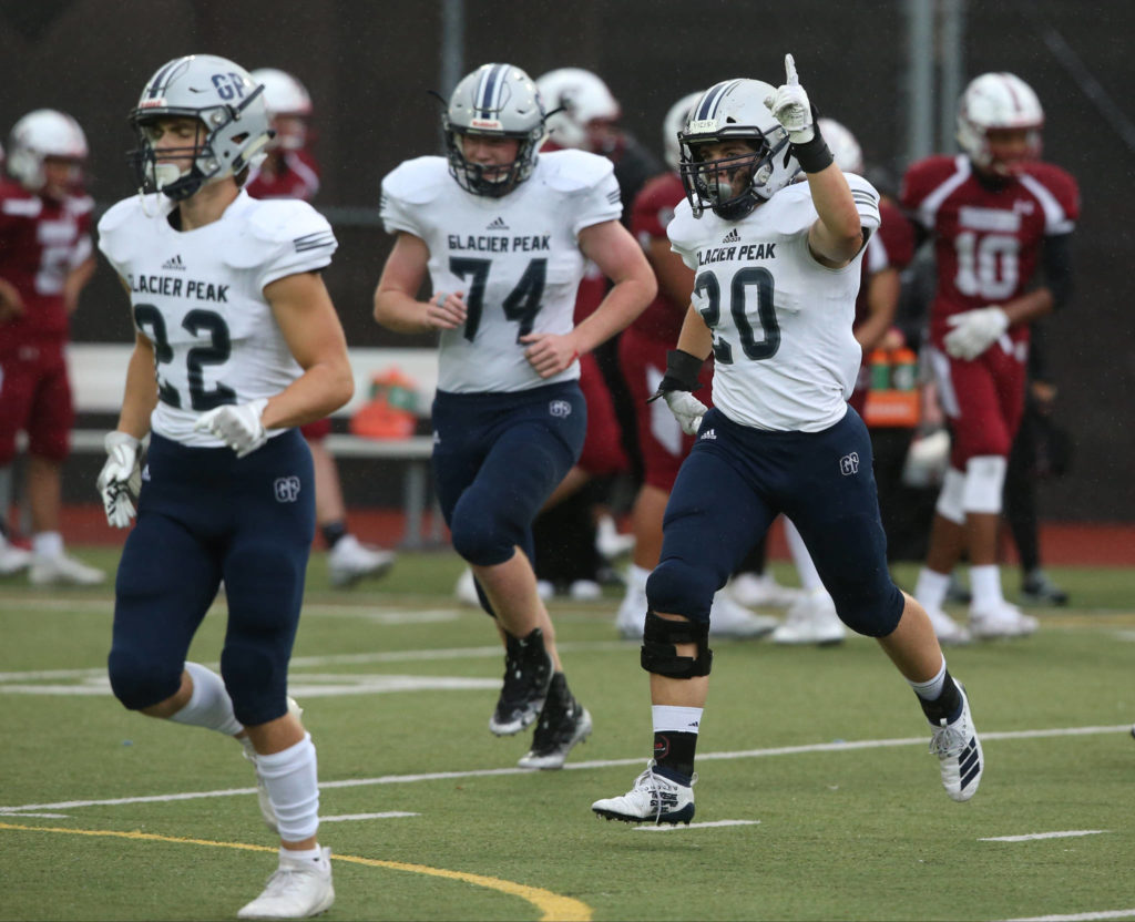 Glacier Peak took on Cascade in football at Everett Memorial Stadium on Friday, Oct. 4, 2019 in Everett, Wash. (Andy Bronson / The Herald)
