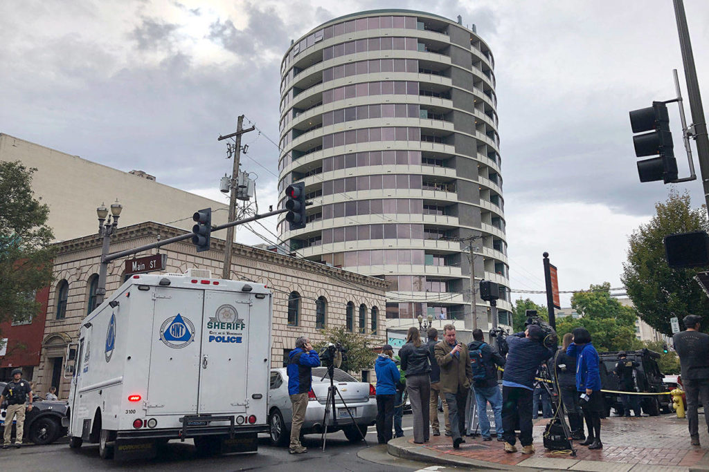 Police respond to a shooting at an apartment building in Vancouver, Washington, on Thursday. (AP Photo/Gillian Flaccus)
