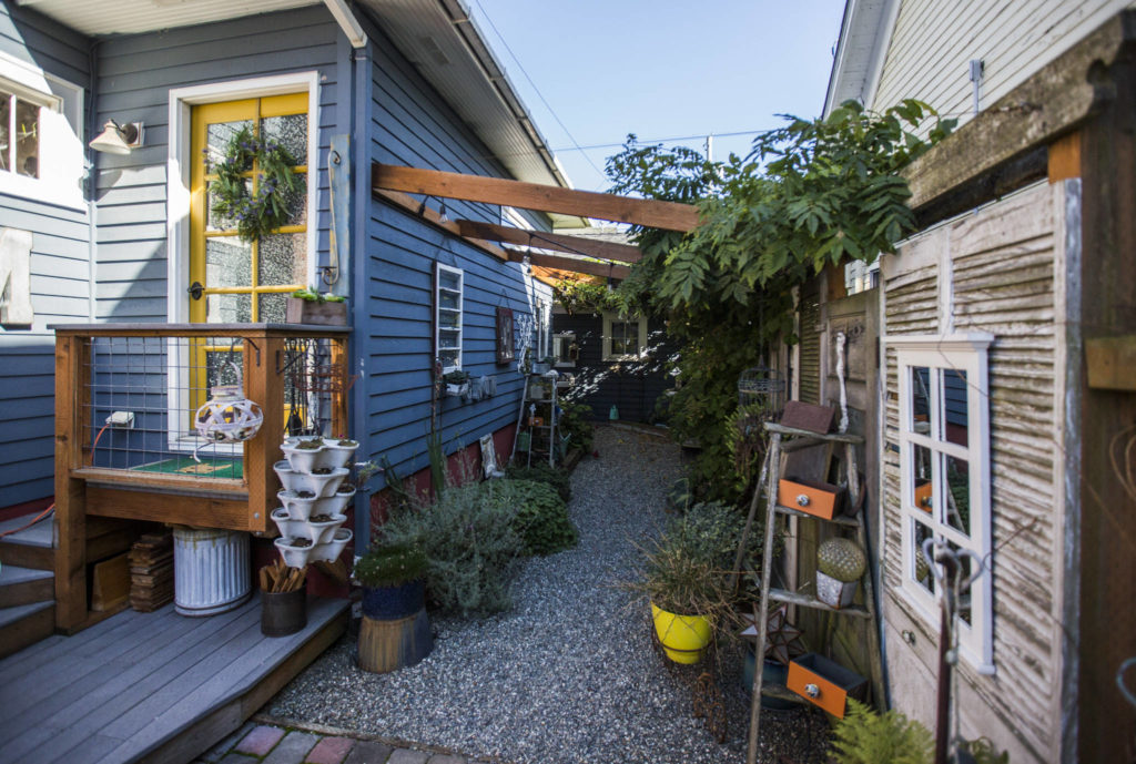 Lorraine Matuschak created a “secret garden” in a side yard. (Olivia Vanni / The Herald)
