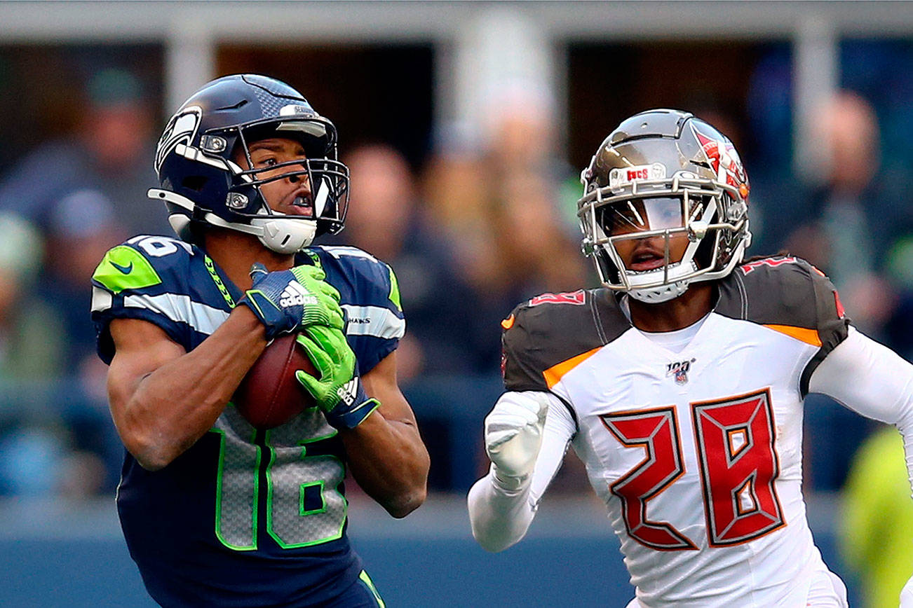 Trio of Seahawk receivers too much for Bucs to handle