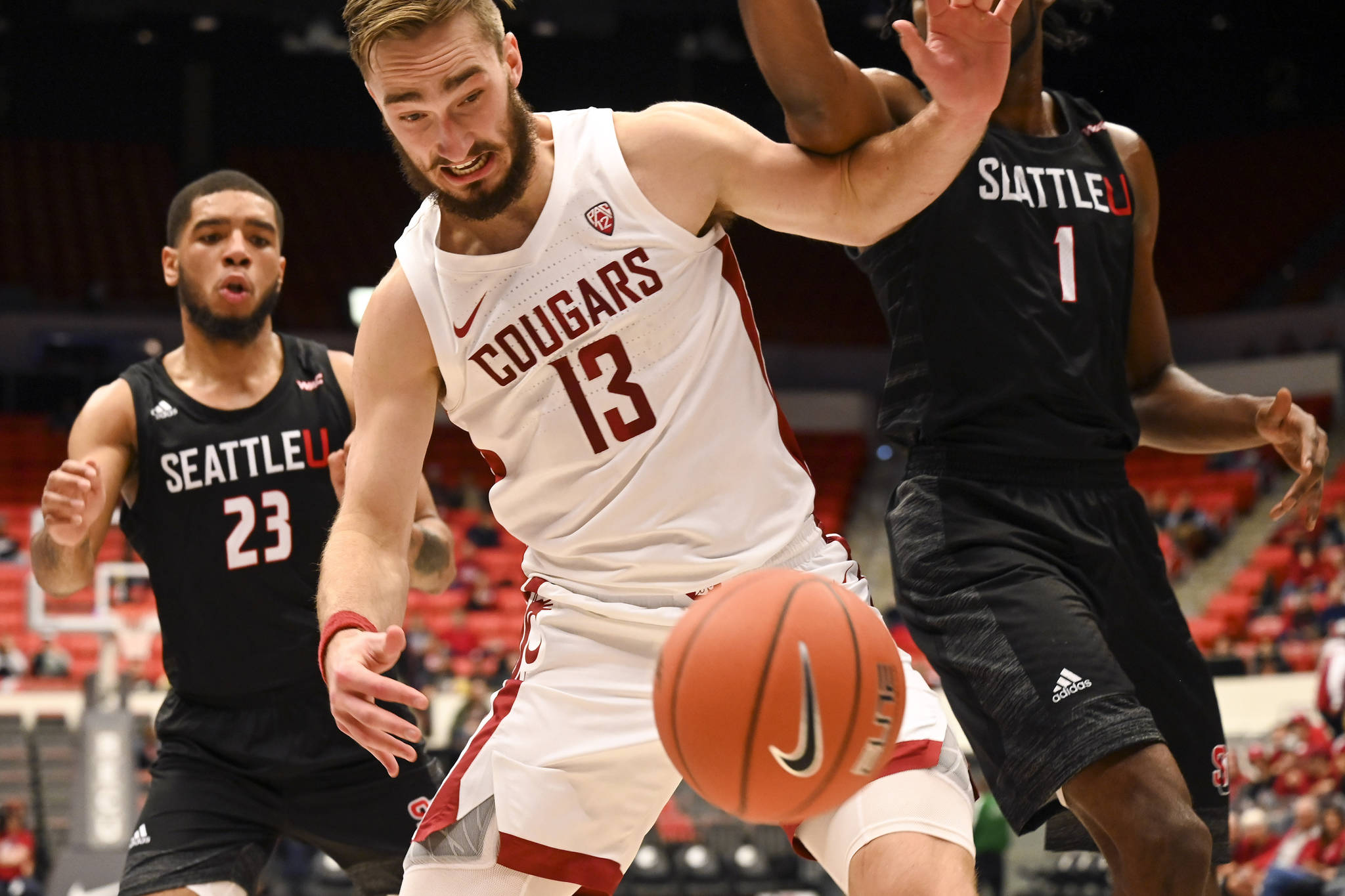 Elleby scores 27, WSU cruises past Seattle in season opener
