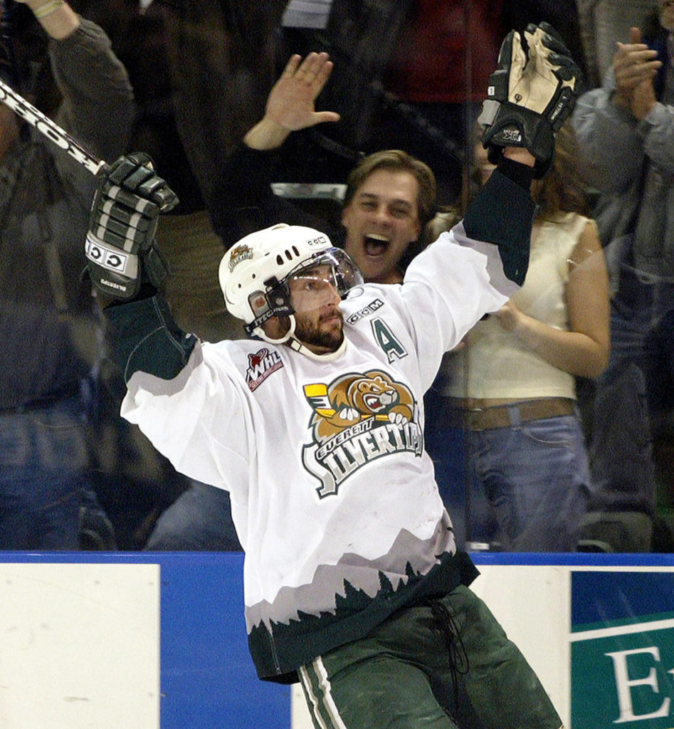 Mitch Love in a 2004 game between the Silvertips and the Giants. (Jennifer Buchanan / Herald file)
