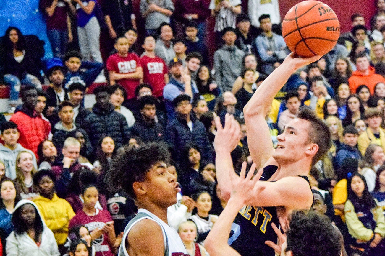 Junior guard’s 43 points lift Everett over rival Cascade