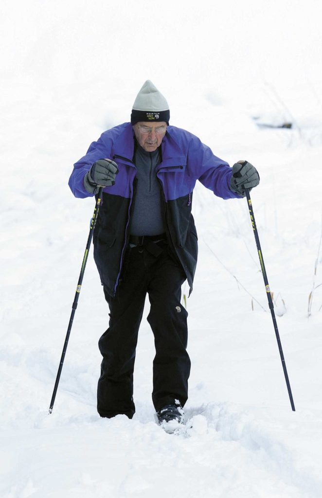 Walt Questad, of Edmonds, makes his way through fresh snow. (Ian Terry/Herald file)
