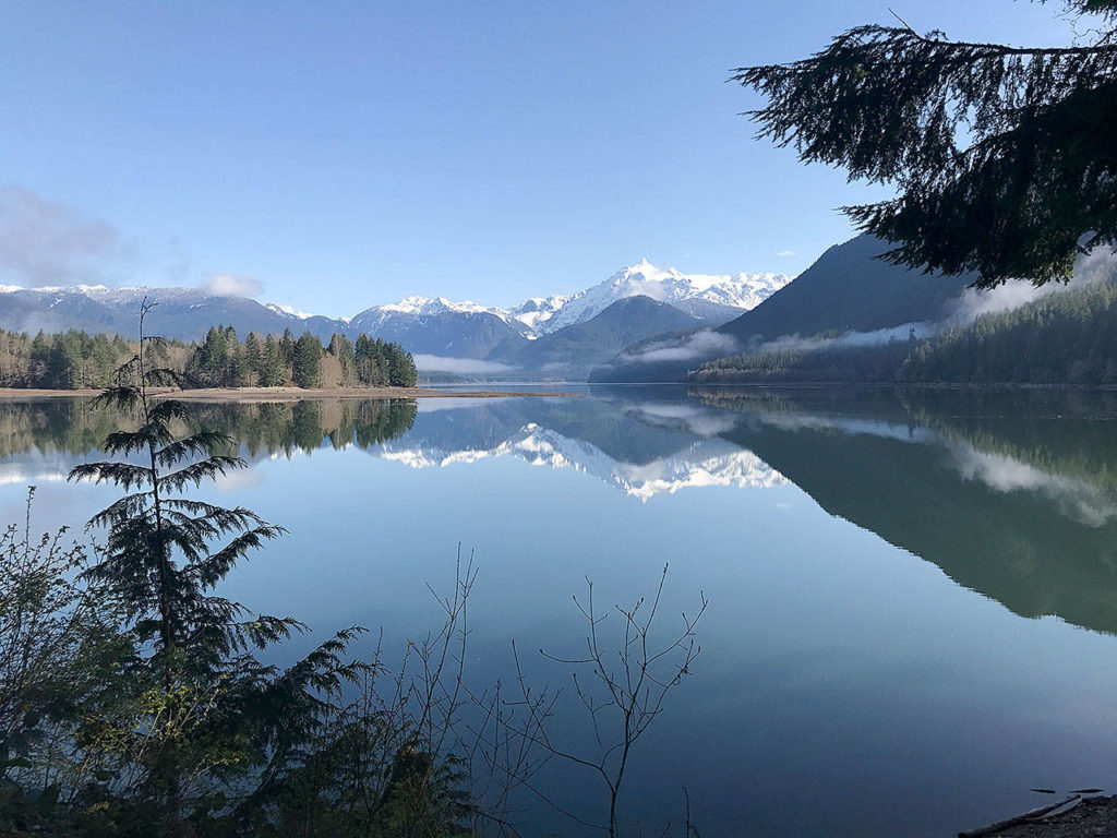 Baker Lake is an easy backpacking destination for families — and it’s accessible for most of the year. (Washington Trails Association)
