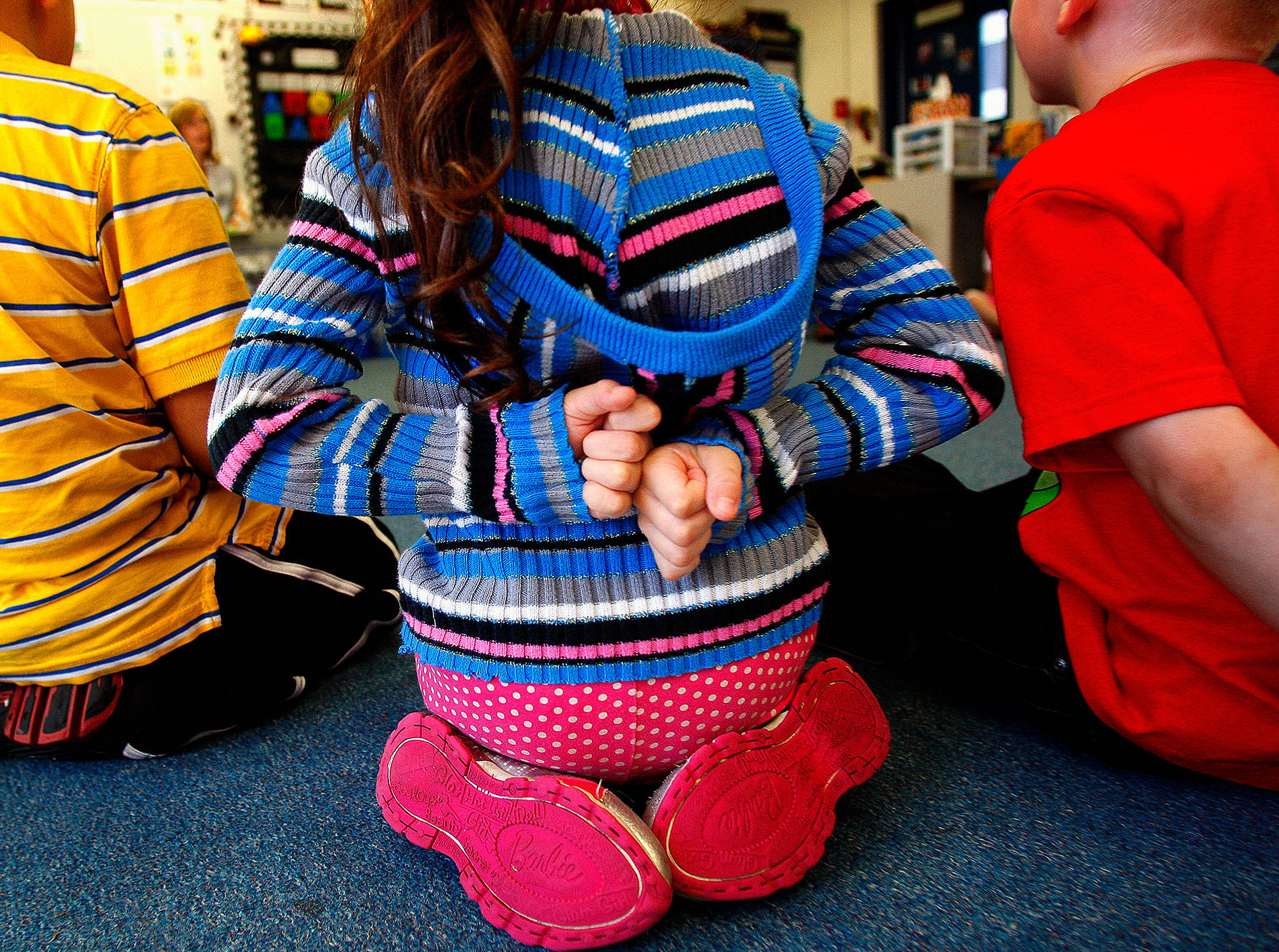 Children in a kindergarten class at Everett’s Madison Elementary School practice counting — at least one did so without using her fingers. The district is launching a new Transitional Kindergarten program this month. (Samuel Wilson / The Herald)