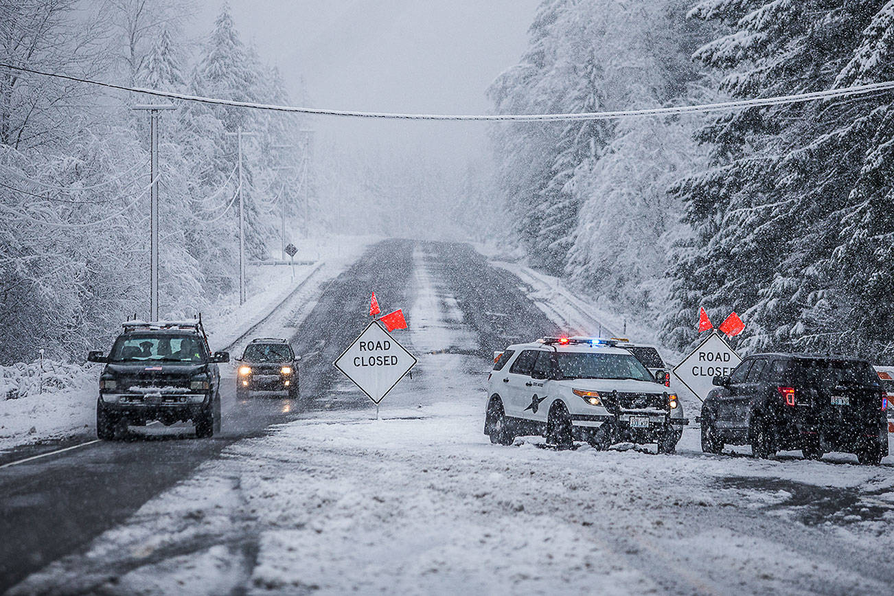 Skykomish residents open homes to snowbound drivers on US 2