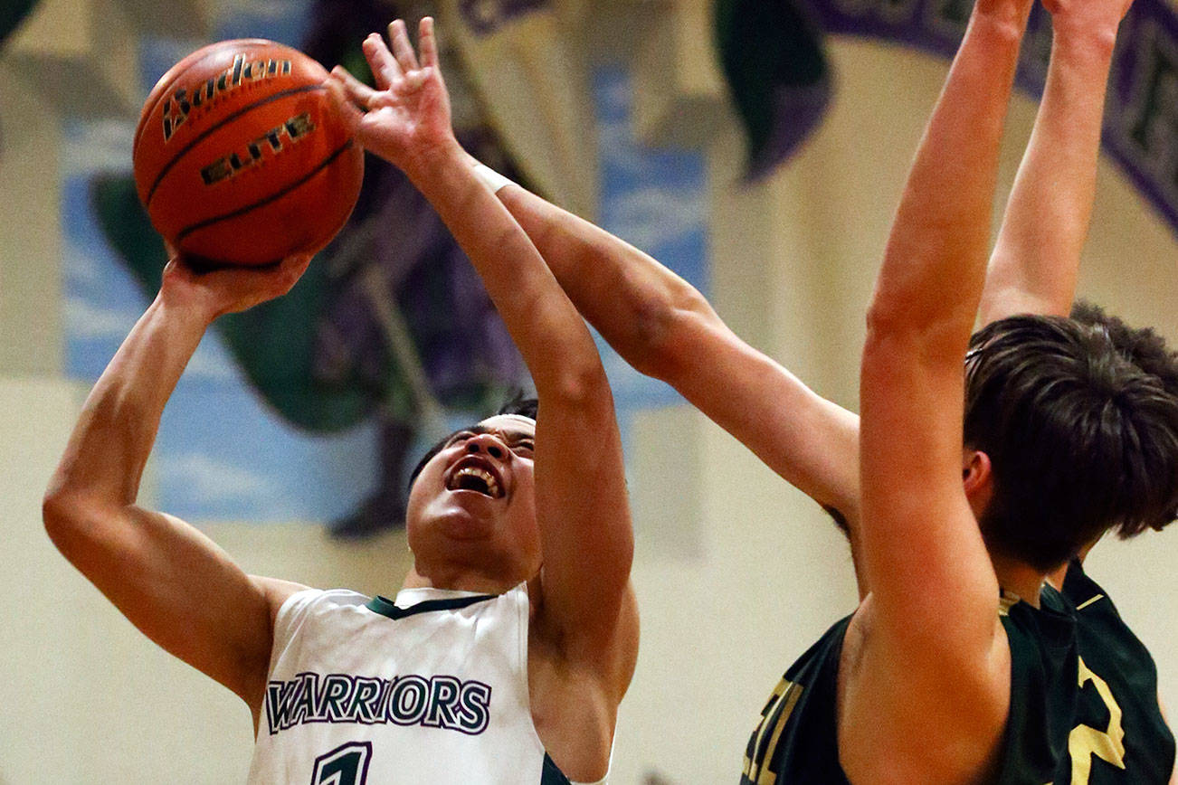 E-W stuns Getchell with furious rally, game-winning 3-pointer