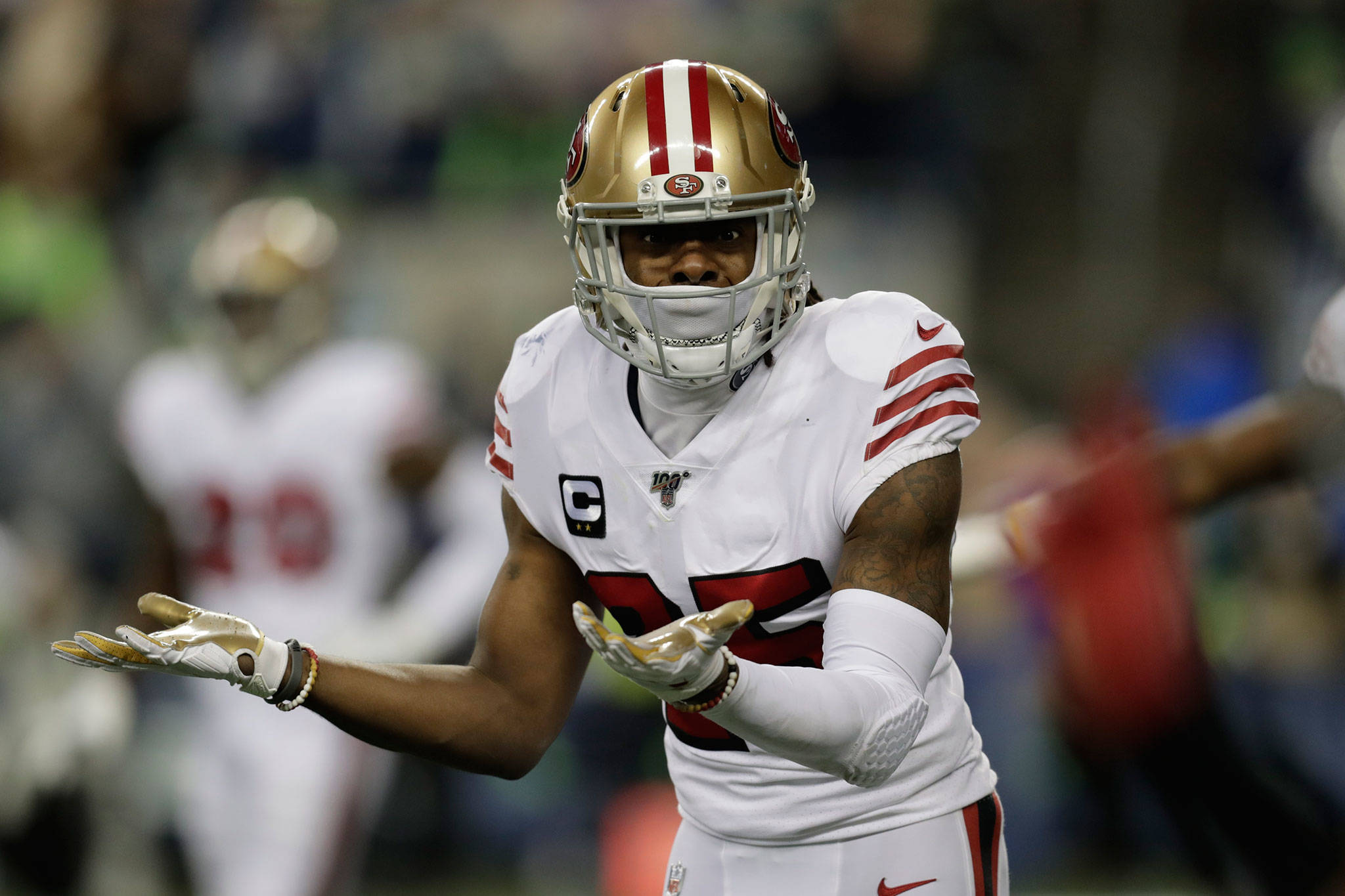 Do Oregon Fans Favor Seattle Seahawks or San Francisco 49ers?