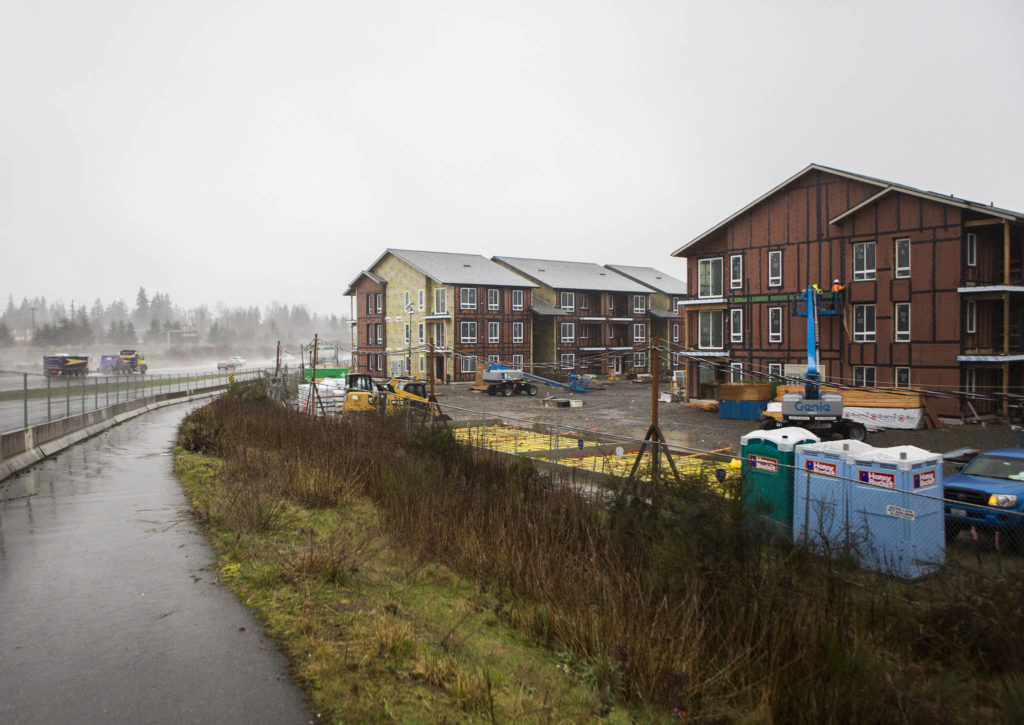 Construction along I-5 and 128th Street is seen Wednesday in Everett. (Olivia Vanni / The Herald)
