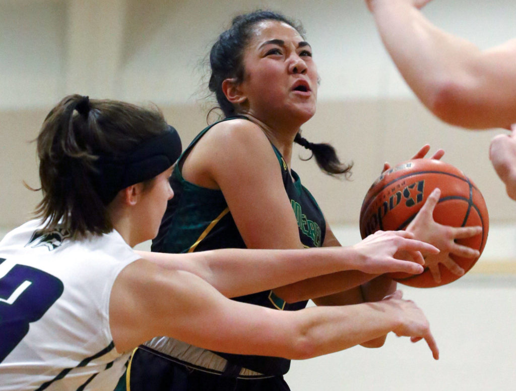 Shorecrest defeated Edmonds-Woodway 59-52 in overtime.Tuesday evening at Edmonds-Woodway Hiigh School in Edmonds on February 4, 2020. (Kevin Clark / The Herald)

