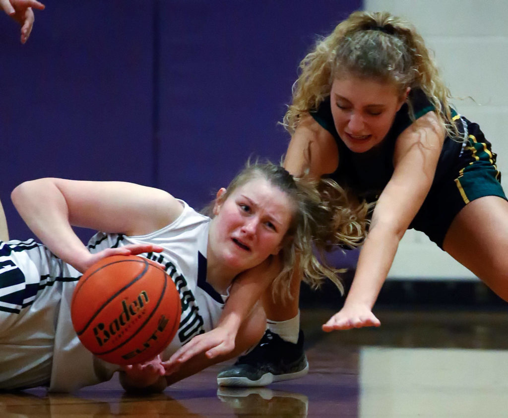 Shorecrest defeated Edmonds-Woodway 59-52 in overtime.Tuesday evening at Edmonds-Woodway Hiigh School in Edmonds on February 4, 2020. (Kevin Clark / The Herald)
