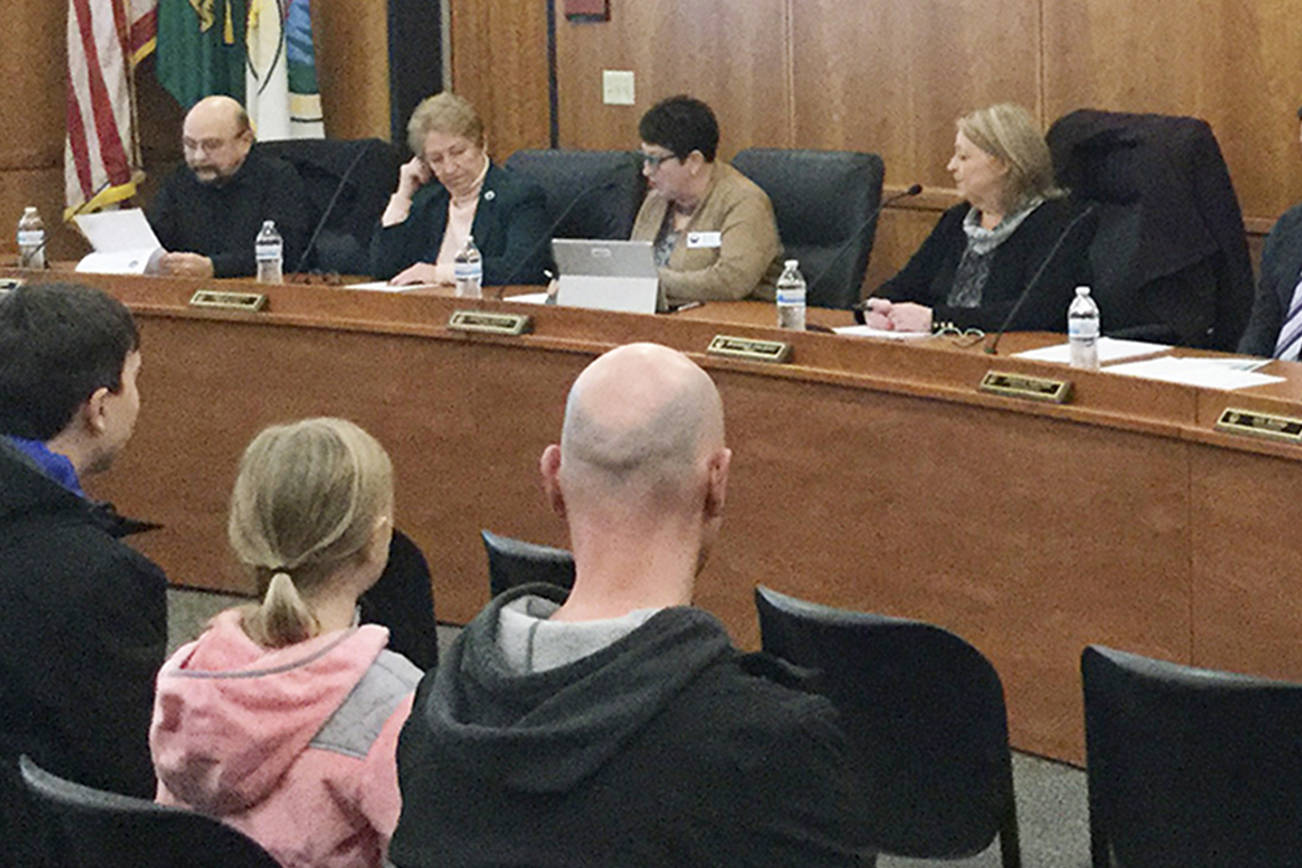 9 candidates apply to fill Arlington City Council vacancy