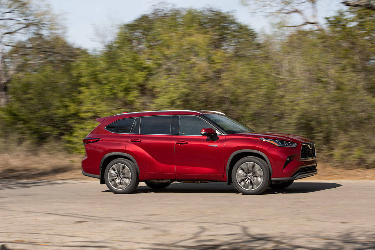 Toyota Highlander Hybrid midsize SUV is all new for 2020