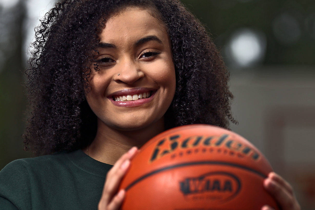 Lynnwood standout realizes college basketball dream