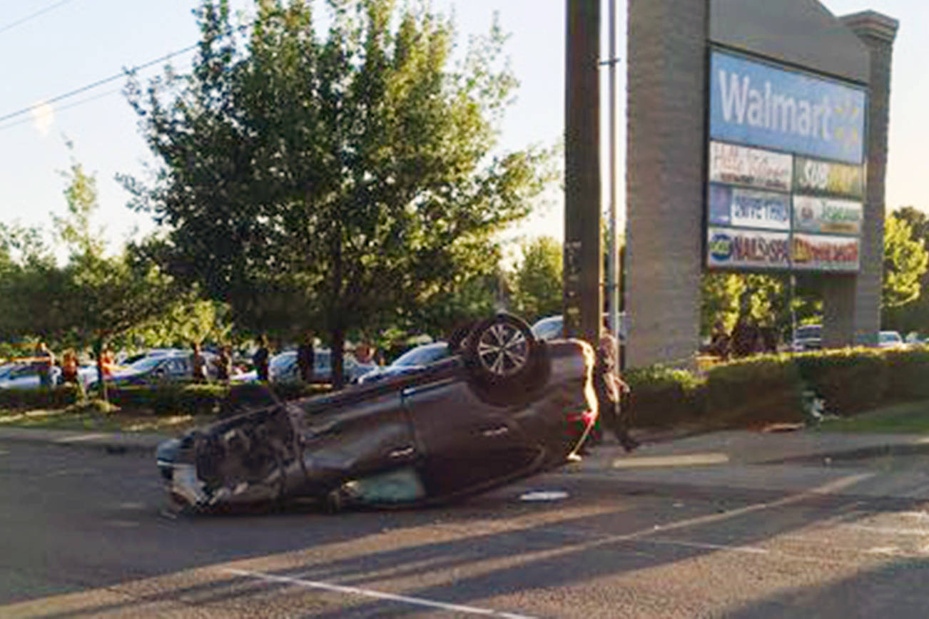Driver hospitalized after crash on Evergreen Way in Everett