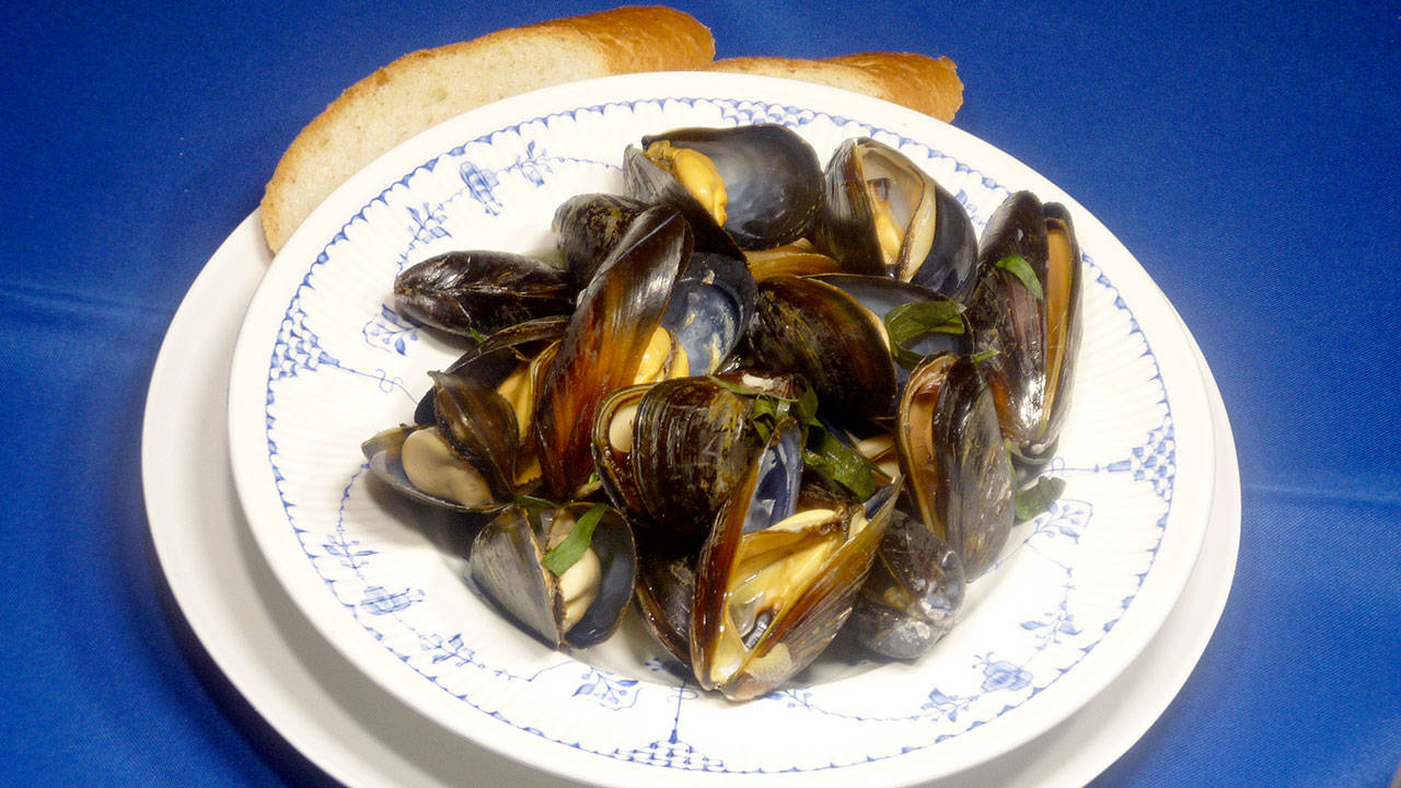 You’ll need 2 pounds of shellfish per person for white wine steamed mussels. (Linda Gassenheimer)