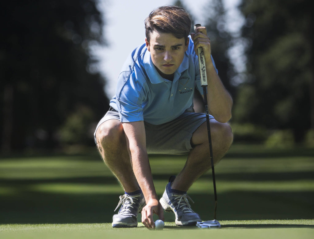 Recent Everett High School graduate Austin Duffy plans to continue his golfing career at Bellevue College. (Olivia Vanni / The Herald)
