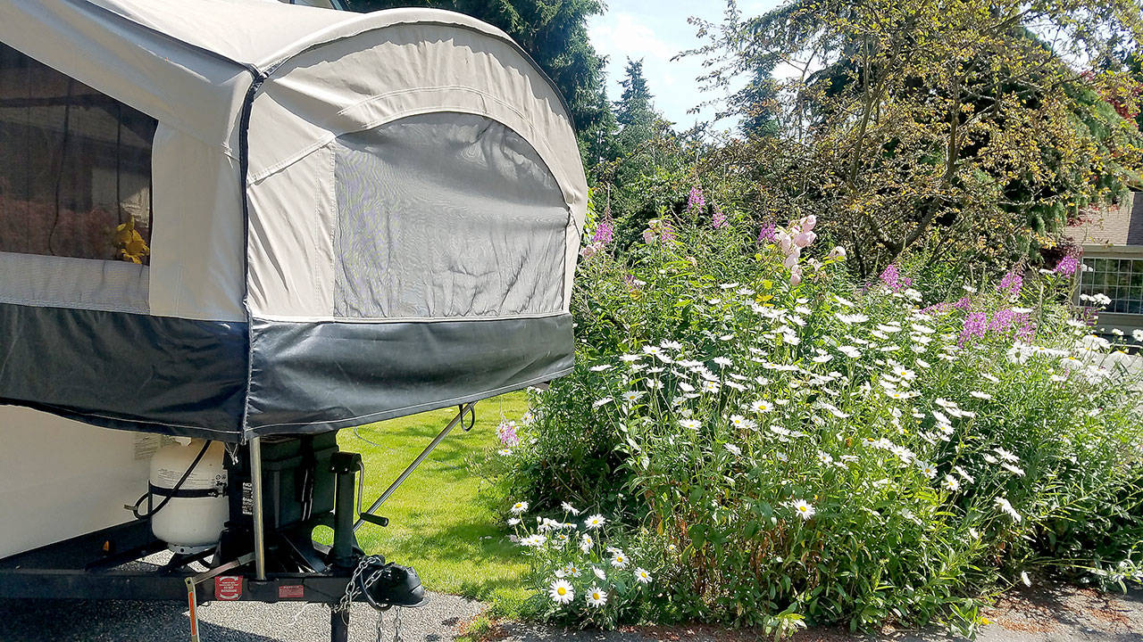 After the house became too noisy during pandemic mayhem, this working mom moved her office to the driveway. (Jennifer Bardsley)