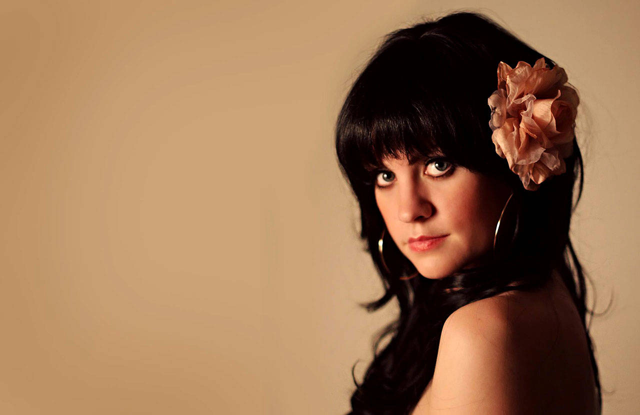 Holly Aprecio is Linda Ronstadt in Just One Look’s Linda Ronstadt tribute. The band will perform a live-stream show Aug. 28 at the Historic Everett Theatre. (Just One Look)