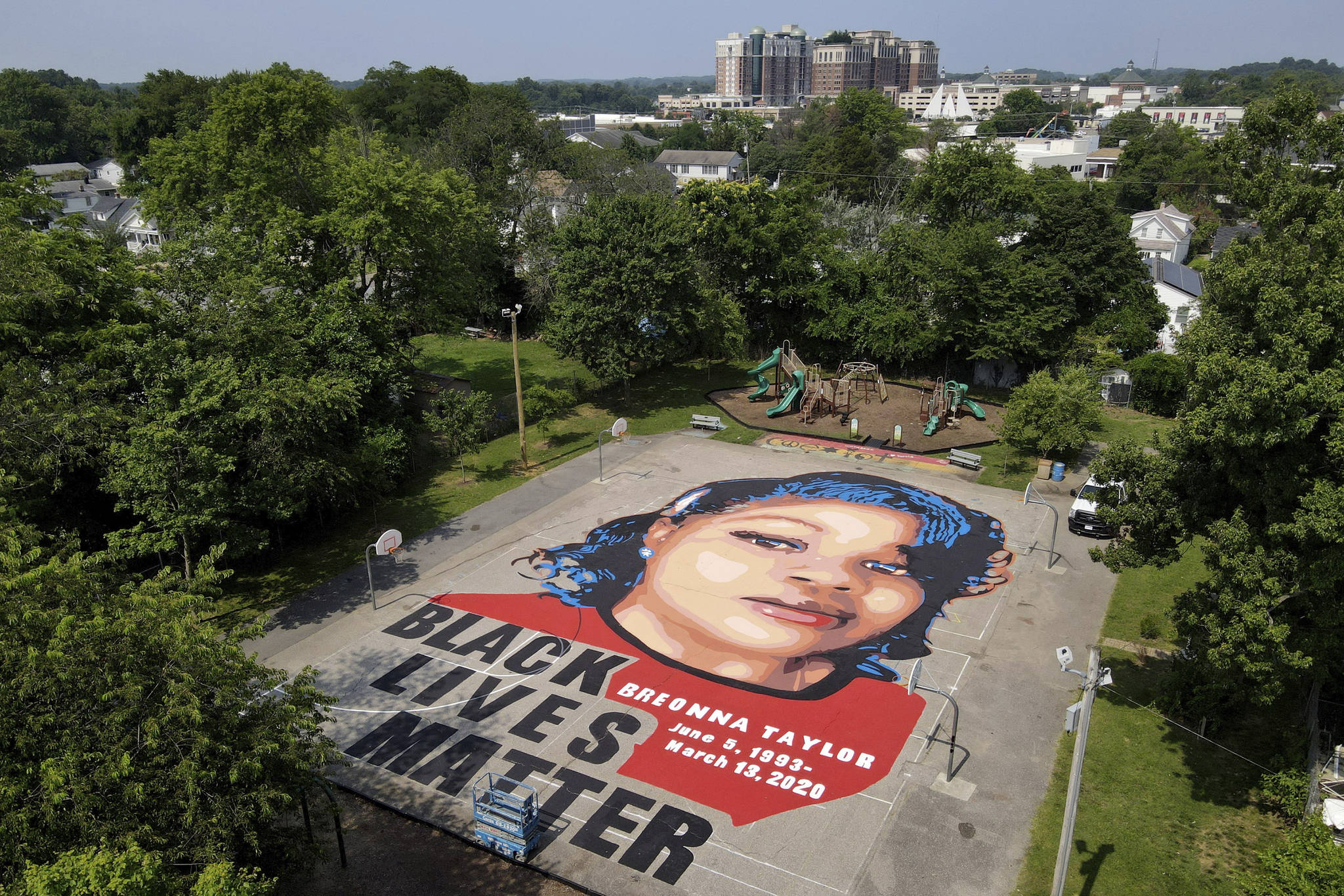 George Floyd? Donald Trump? Hero statue nominations are in
