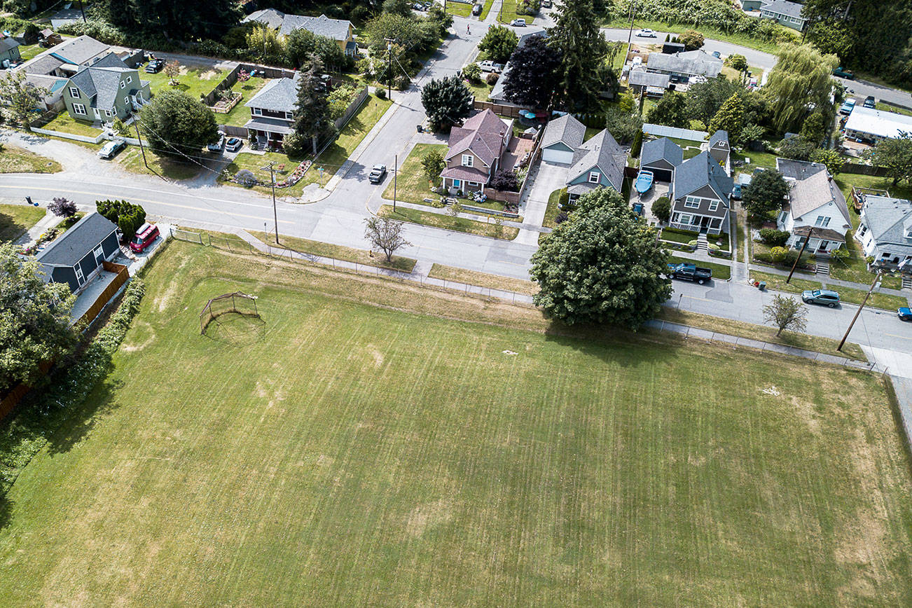 Historic commission opposes zoning change for playfield plan