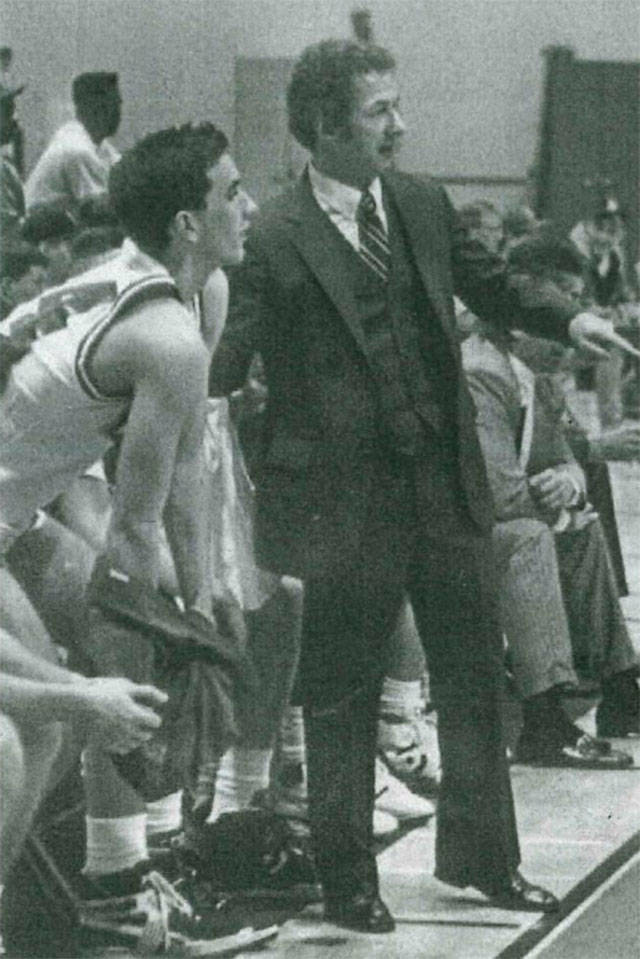 Keith Kingsbury (right) coached men’s basketball at Edmonds Community College from 1969-2005. Kingsbury passed away on Aug. 24 at the age of 79. (Edmonds College photo)
