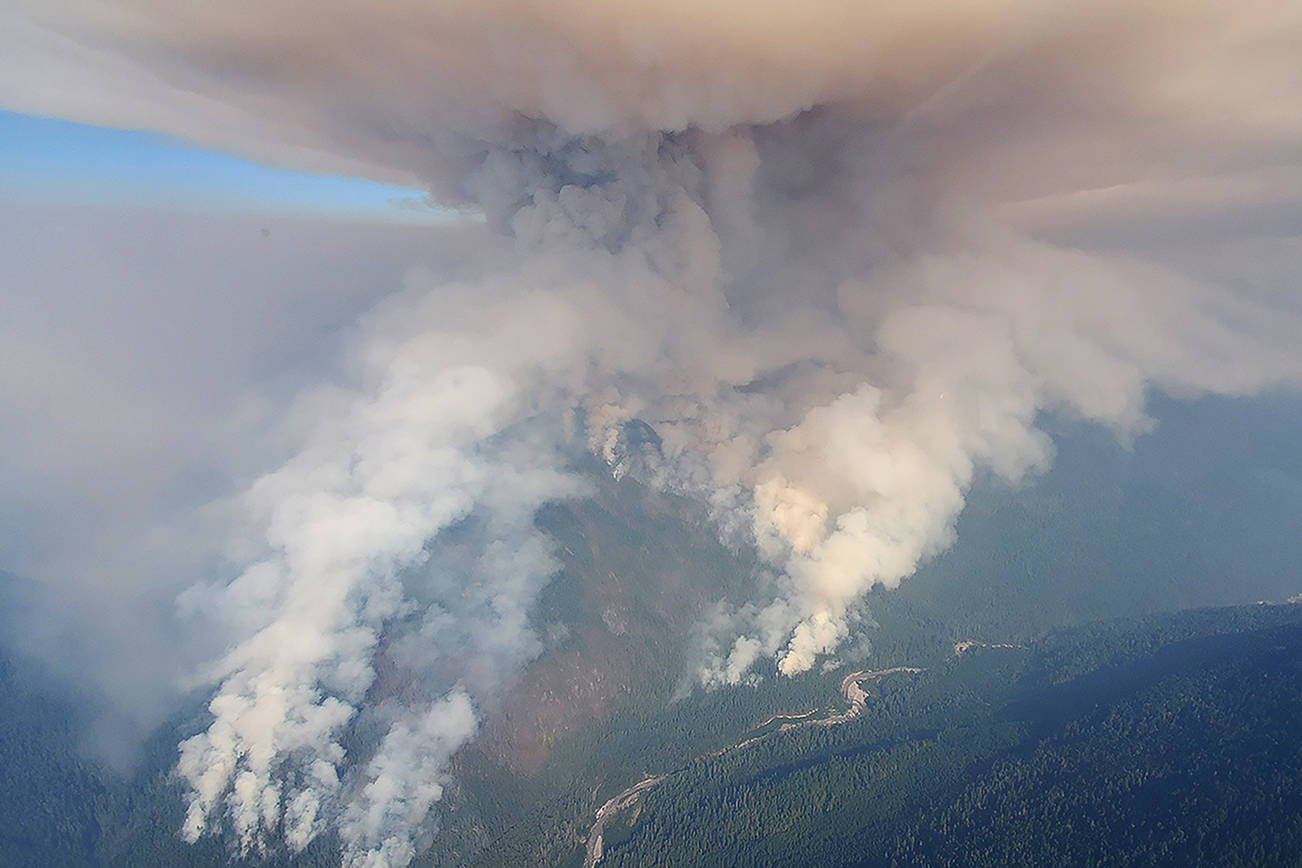 Smoke smothers Washington; Downey fire grows to 1,000 acres