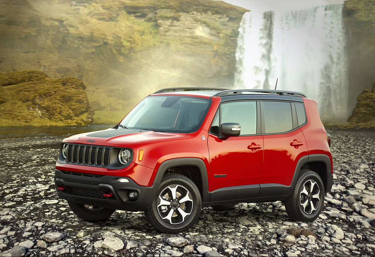 The 2020 Jeep Renegade Trailhawk has 8 inches of ground clearance, skid plates, and red front and rear tow hooks. (Manufacturer photo)