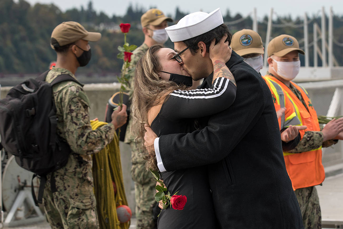 After turbulent voyage, USS Kidd sailors return to Everett