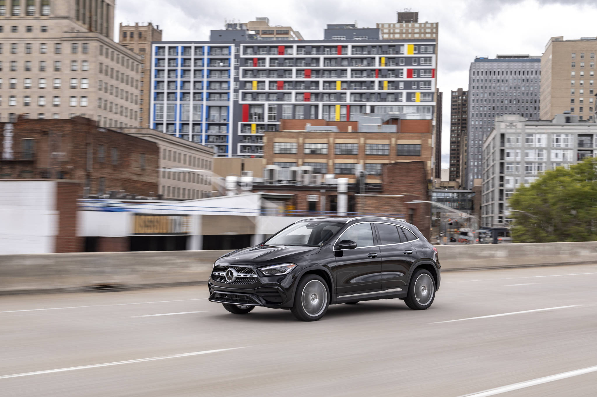 The all-new 2021 Mercedes-Benz GLA 250 is taller and wider, with shorter front and rear overhangs, than the previous version. (Manufacturer photo)