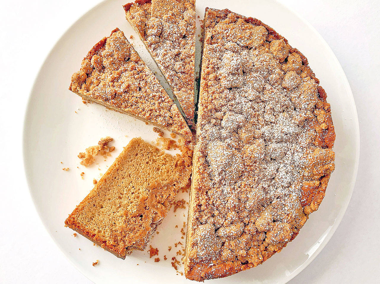 Brown butter and a generous dose of fresh cinnamon turn up the volume on crumb cake. (Ben Mims / Los Angeles Times)