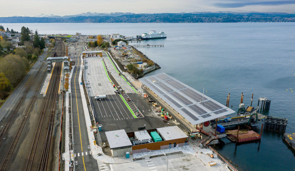 The new Washington State Ferries terminal at Mukilteo (bottom) and the existing one (top). (Chuck Taylor / The Herald)
