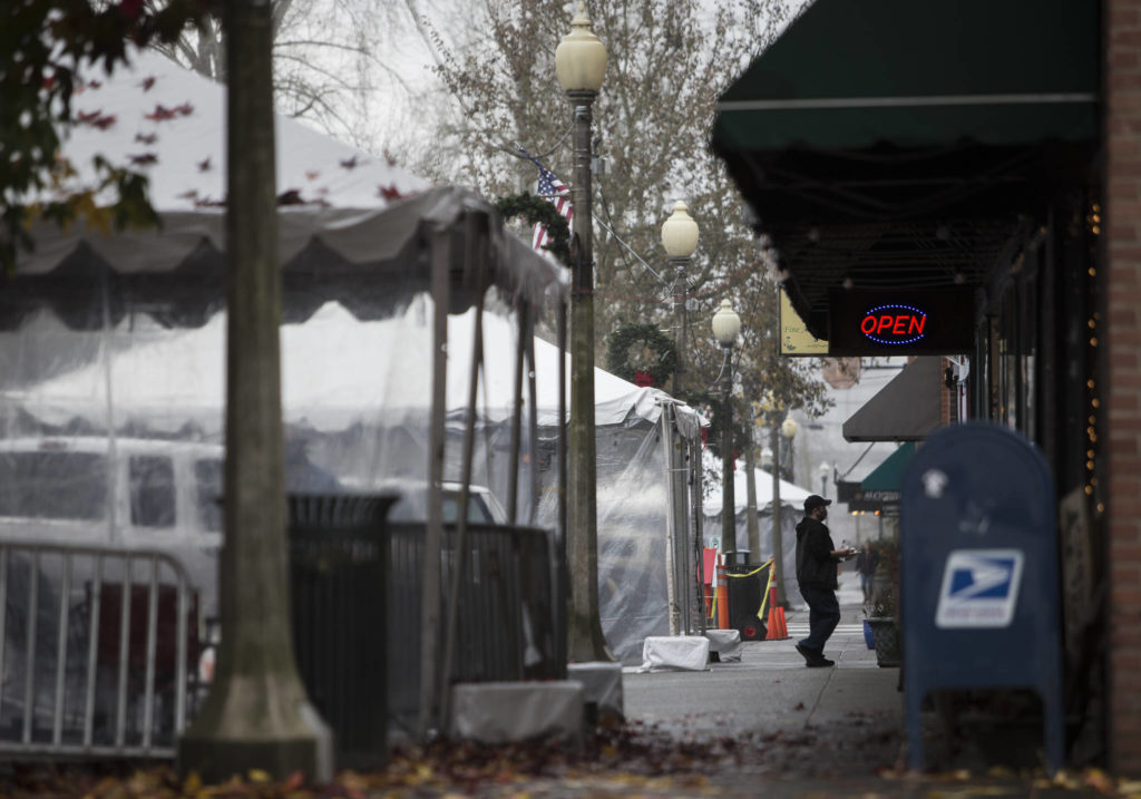 Fred’s Rivertown Alehouse is one of a handful of outdoor dining options along First Street in Snohomish. (Olivia Vanni / The Herald)
