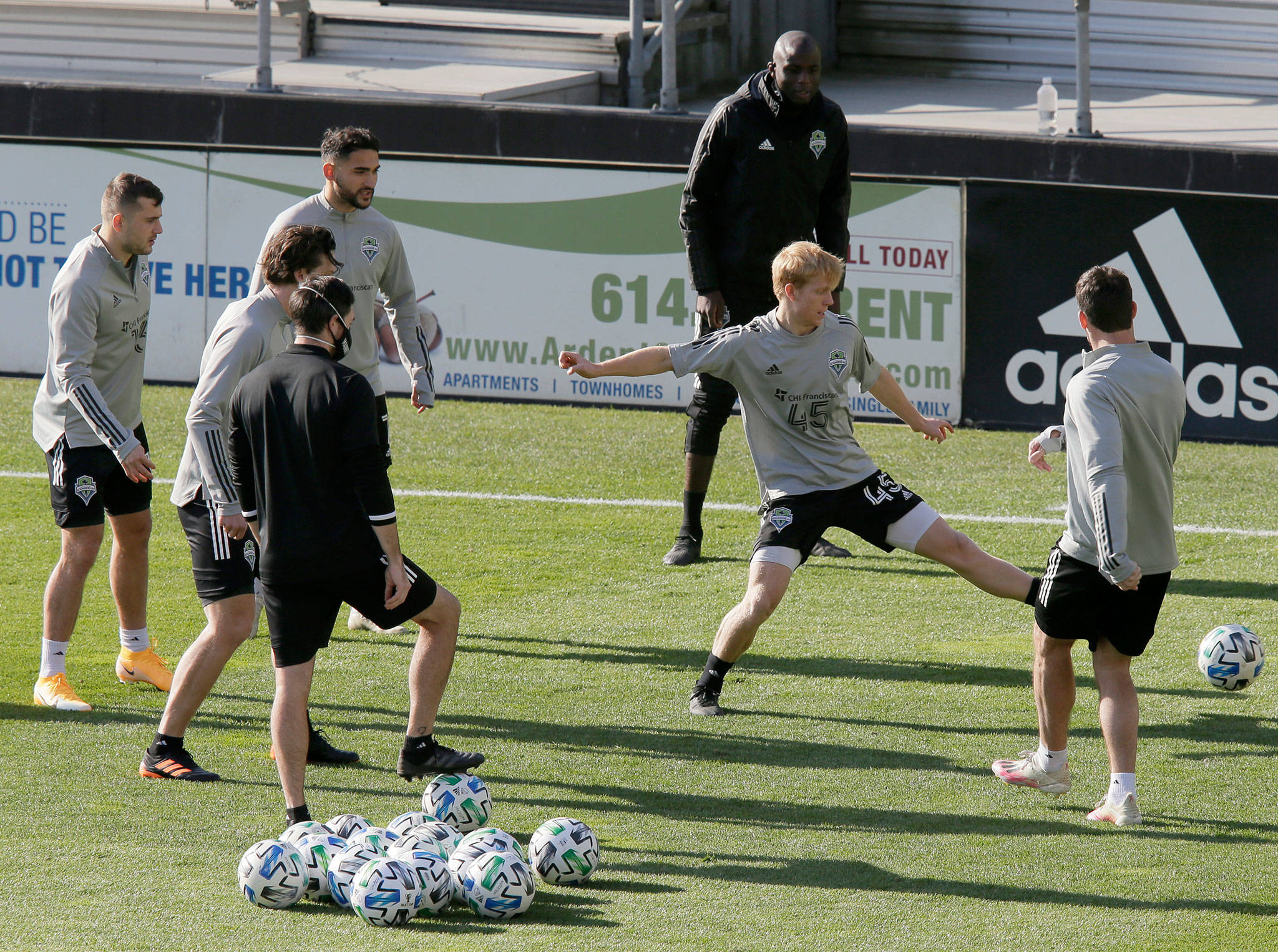 Sounders players kick a ball around during a practice session on Friday in Columbus, Ohio. (Barbara J. Perenic/The Columbus Dispatch via AP)