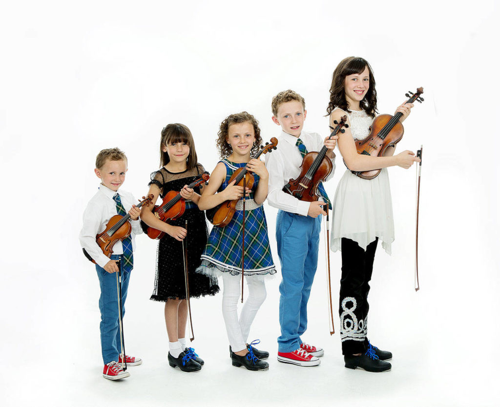 Natalie MacMaster and Donnell Leahy’s five older children are, from left to right, Alec, Julia, Clare, Michael and Mary Frances. (Rebekah Littlejohn Photography)
