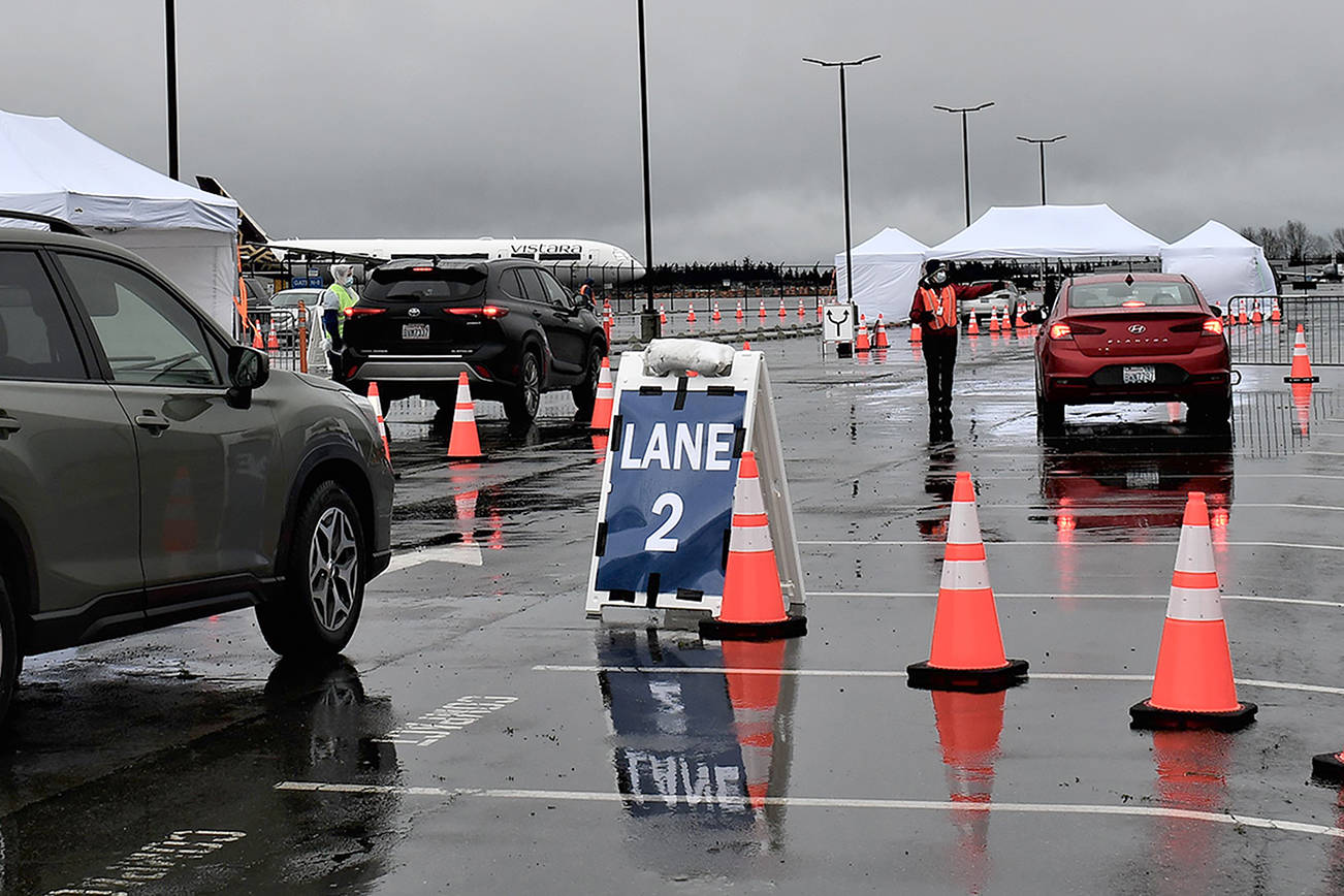 People line up for COVID-19 vaccinations at Paine Field in Everett. (Snohomish County Emergency Coordination Center)