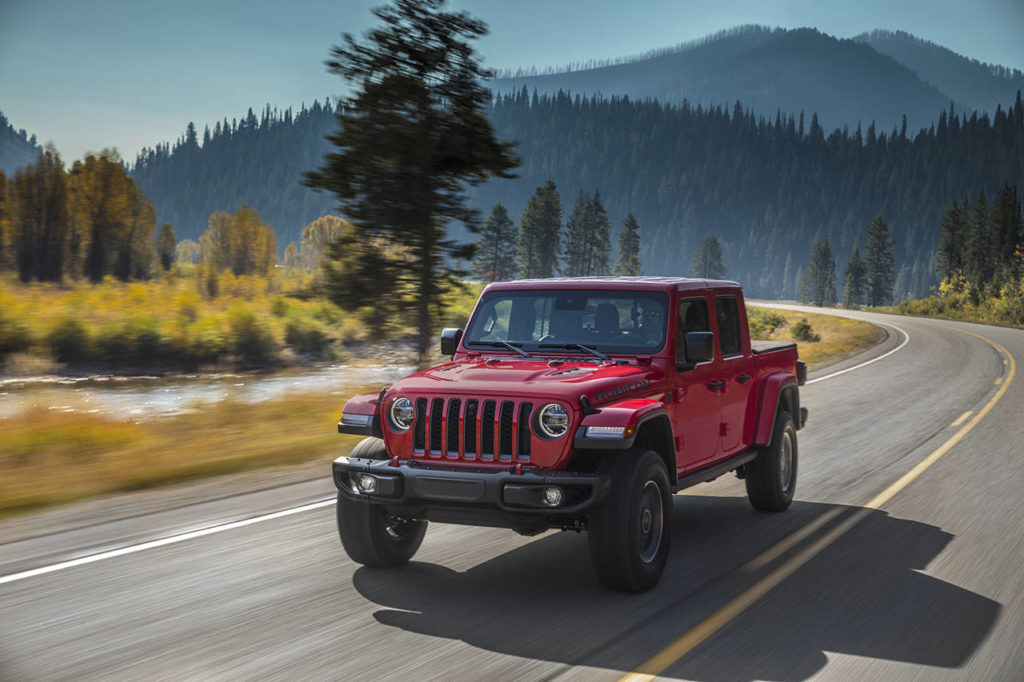 For 2021 the Jeep Gladiator pickup now has an optional 3.0-liter turbo diesel V6 engine. (Manufacturer photo)
