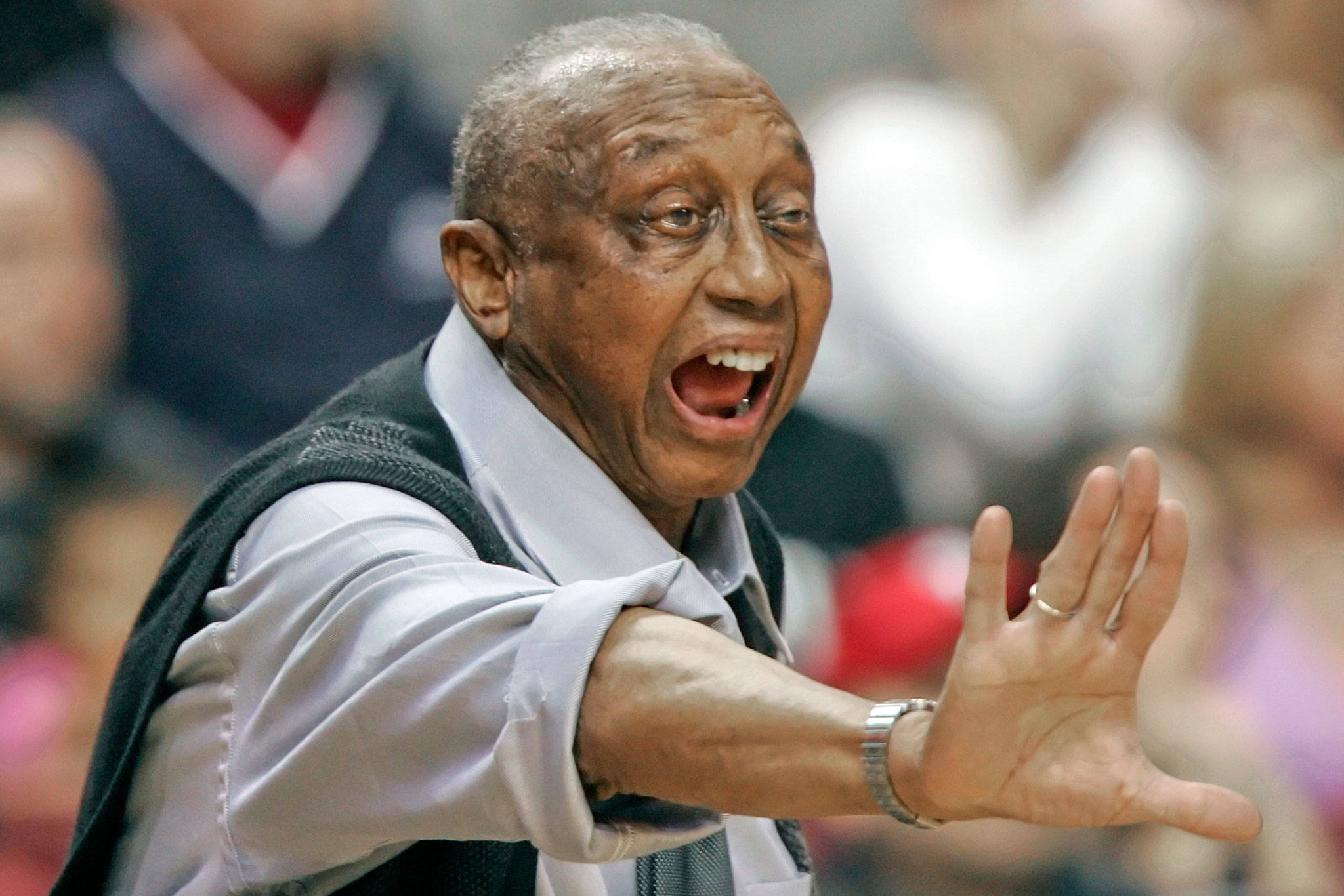 John Chaney, one of the nation’s leading Black coaches and a commanding figure during a Hall of Fame basketball career at Temple, has died. He was 89. (AP Photo/Tom Mihalek)