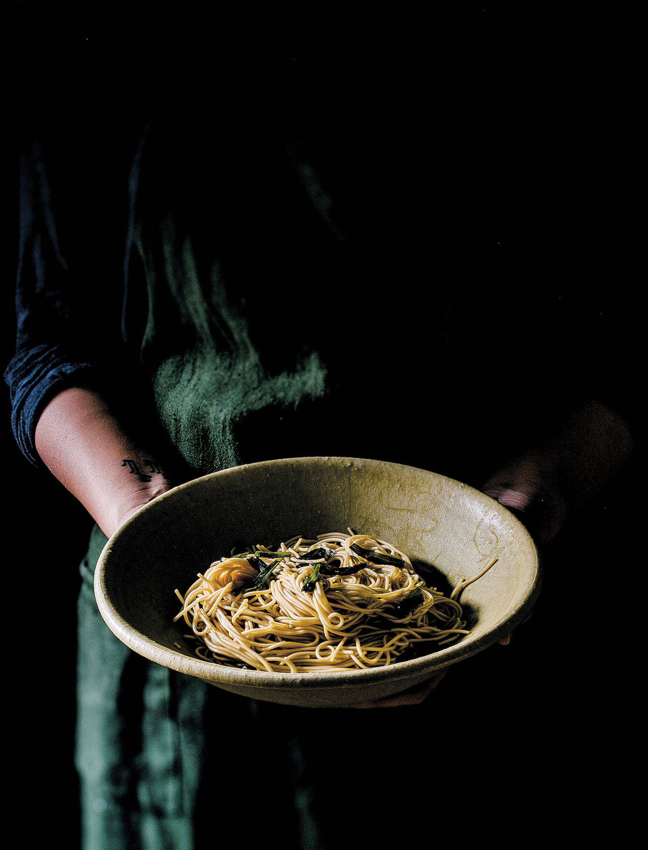 Scallion oil noodles is a traditional dish of Old Shanghai. (Betty Liu)