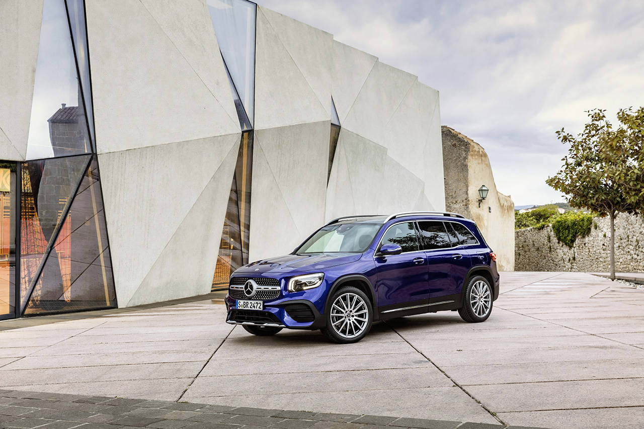 The 2021 Mercedes-Benz GLB 250 luxury compact SUV is available with front-wheel or all-wheel drive. (Manufacturer photo)