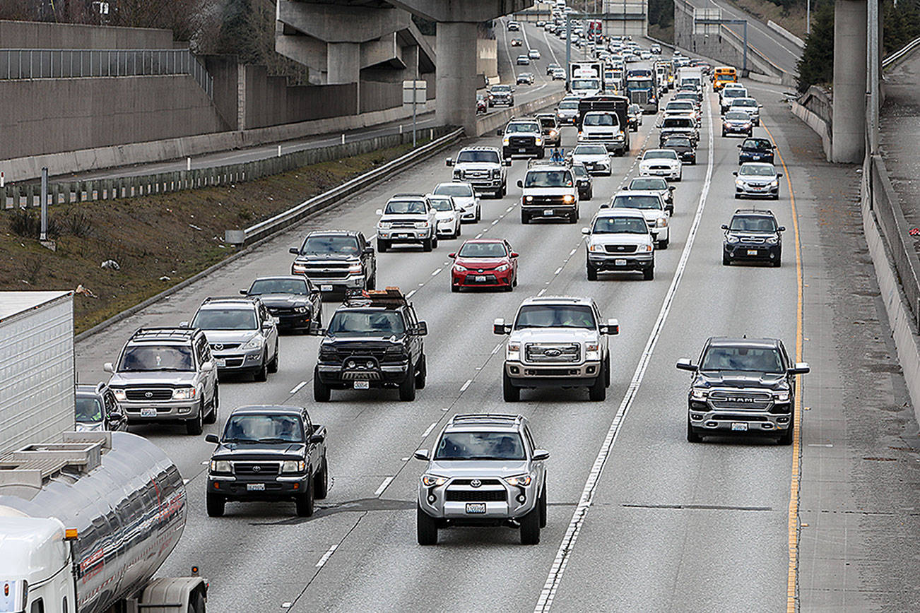 Vehicles start to back ups at I-5's exit 192 as rush hour begins. (Lizz Giordano / The Herald)