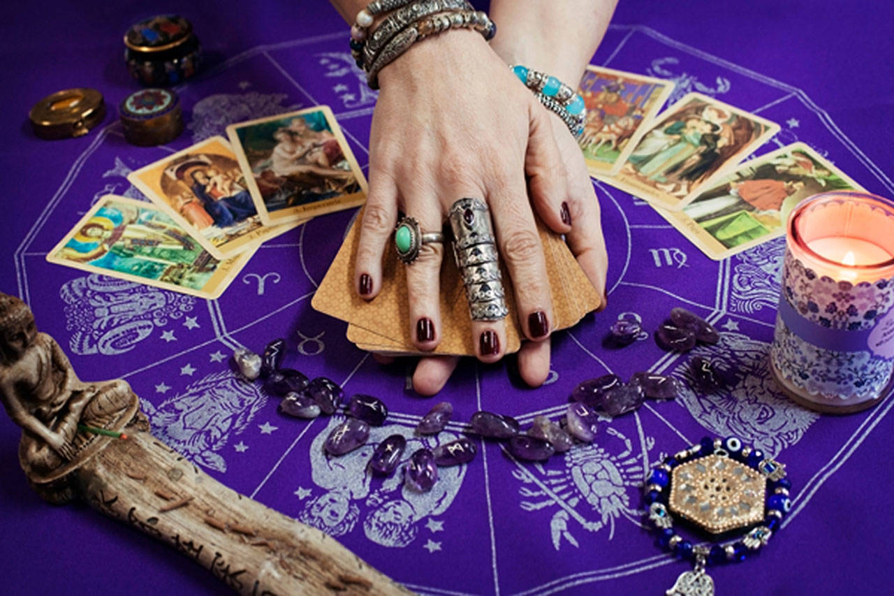 Psychic Reading Online: 2021's Best Sites For Free Psychic Readings Online