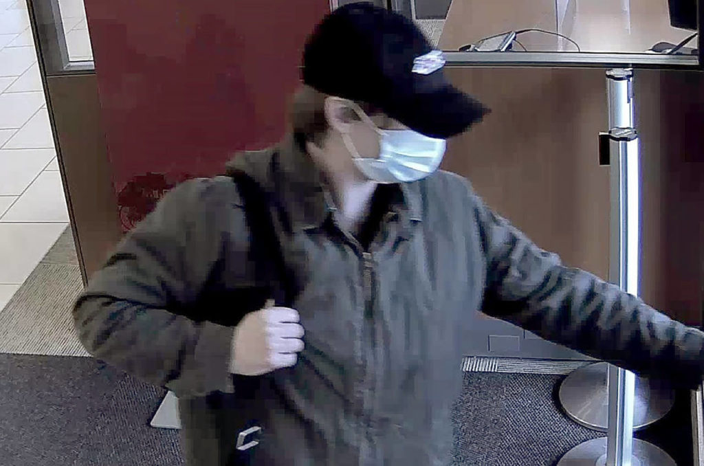 Detectives are seeking the public’s help to identify a suspect in a bank robbery that occurred on Monday, April 26, at the Wells Fargo Bank on 13th Street in Snohomish. (Snohomish County Sheriff’s Office)
