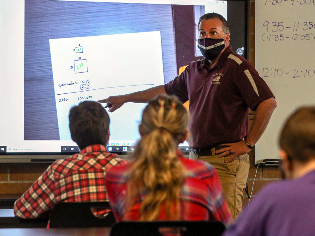 Ron Detrick teaches geometry Wednesday at Lakewood Middle School. (Kevin Clark / The Herald)
