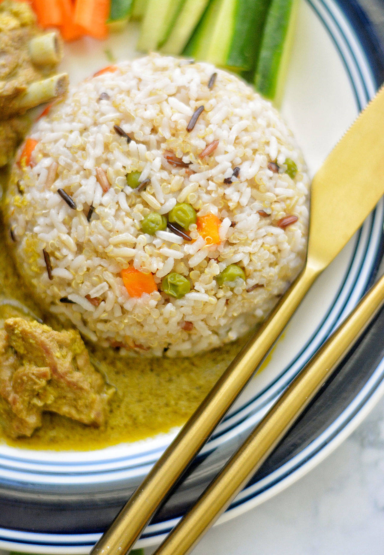 A mellow mixed-grain pilaf pairs well with a flavorful green curry. (Reshma Seetharam)