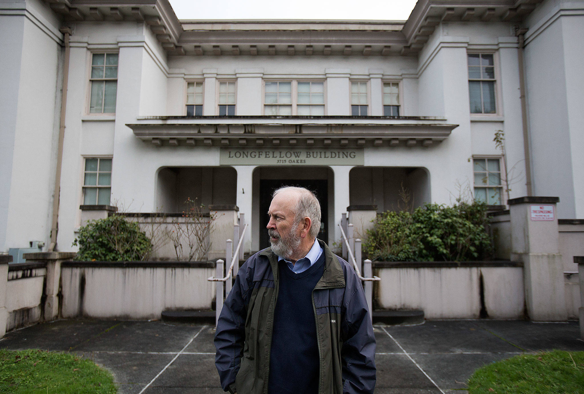 Outside Everett’s old Longfellow Elementary School building in 2016, local historian Jack ODonnell recalled his time attending the school in the 1950s. The Longfellow building, where Henry M. Jackson attended school, is now listed on the National Register of Historic Places. (Andy Bronson / The Herald)
