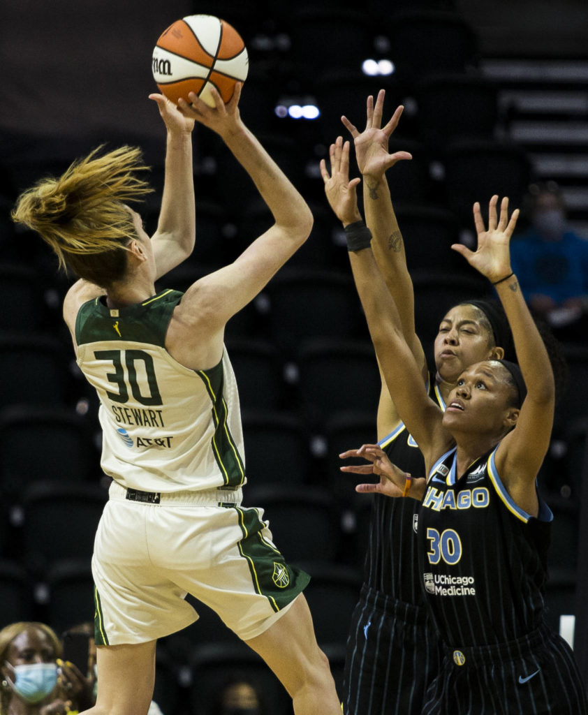Seattle Stormճ Breanna Stewart makes a jump shot over Chicago Skyճ Candace Parker and Skyճ Azur Stevens during the game at Angel of the Winds Arena on Friday, Aug. 27, 2021 in Everett, Wash. (Olivia Vanni / The Herald)
