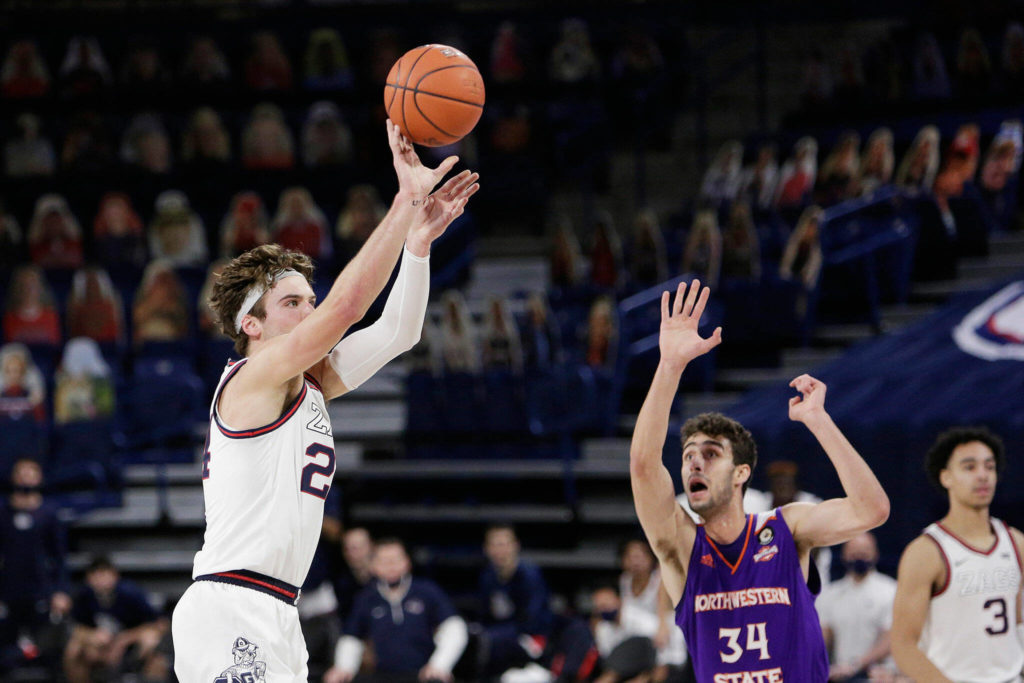 With his textbook shooting stroke, Kispert shot a scorching 44.0% from 3-point range this past season. (AP Photo/Young Kwak)
