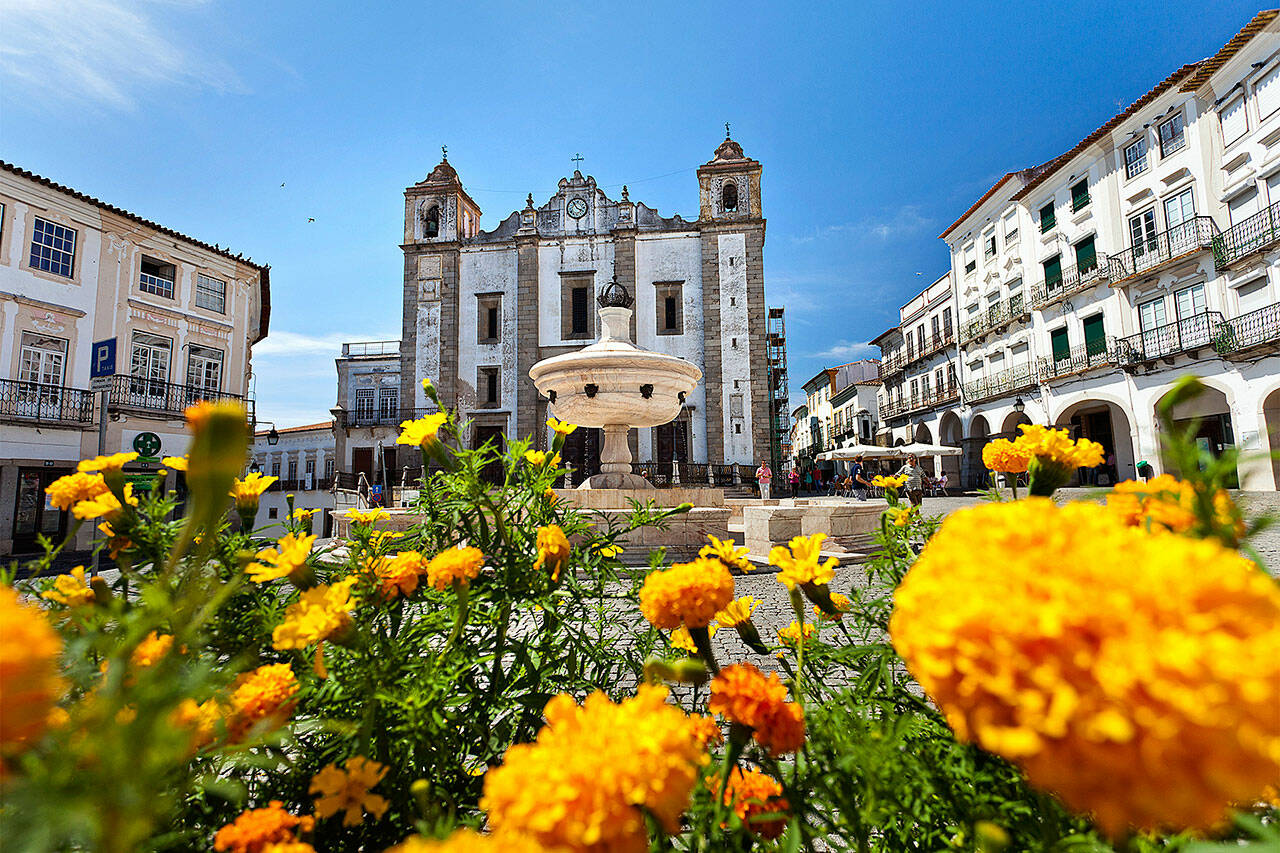 The main square of Evora, the capital of Portugal’s rustic Alentego region. (Rick Steves’ Europe)